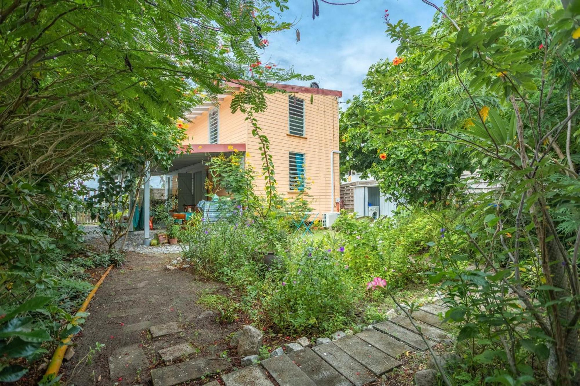 Appartement Cosy Au Carbet Avec Balcon Et Vue Sur Mer 70 M² Le Carbet Exterior foto